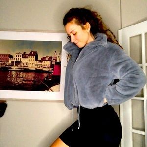 Cropped faux fur bomber jacket